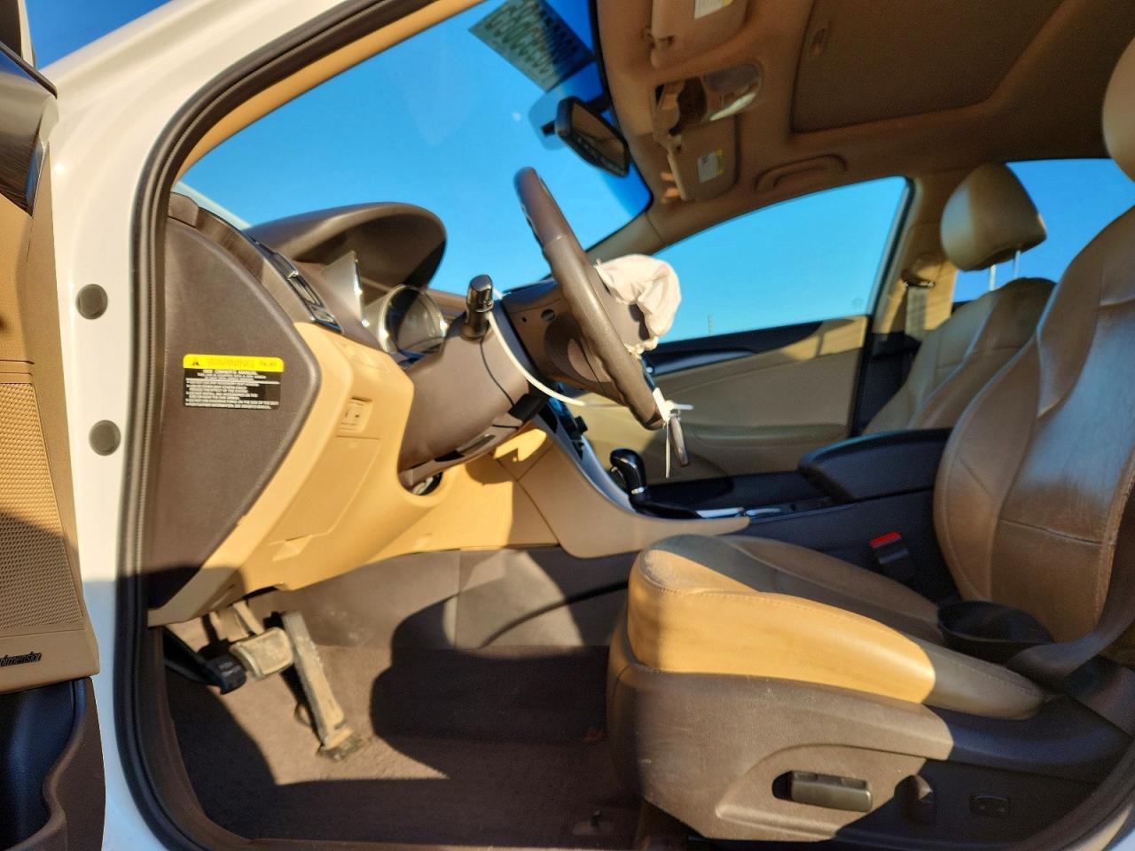 2013 HYUNDAI SONATA SE photo 7
