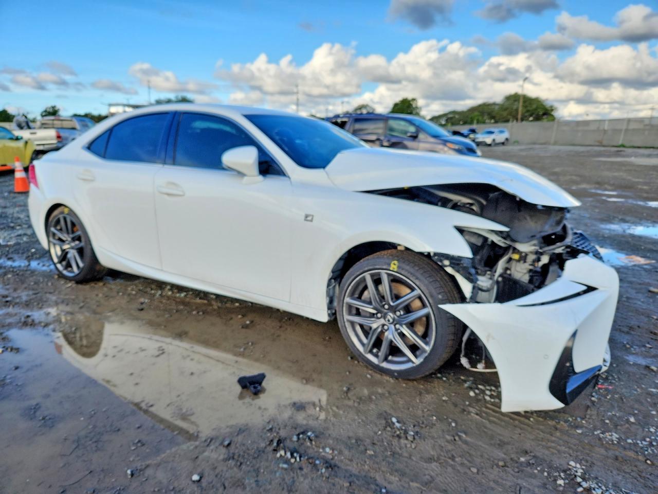 2018 LEXUS IS 350 photo 4