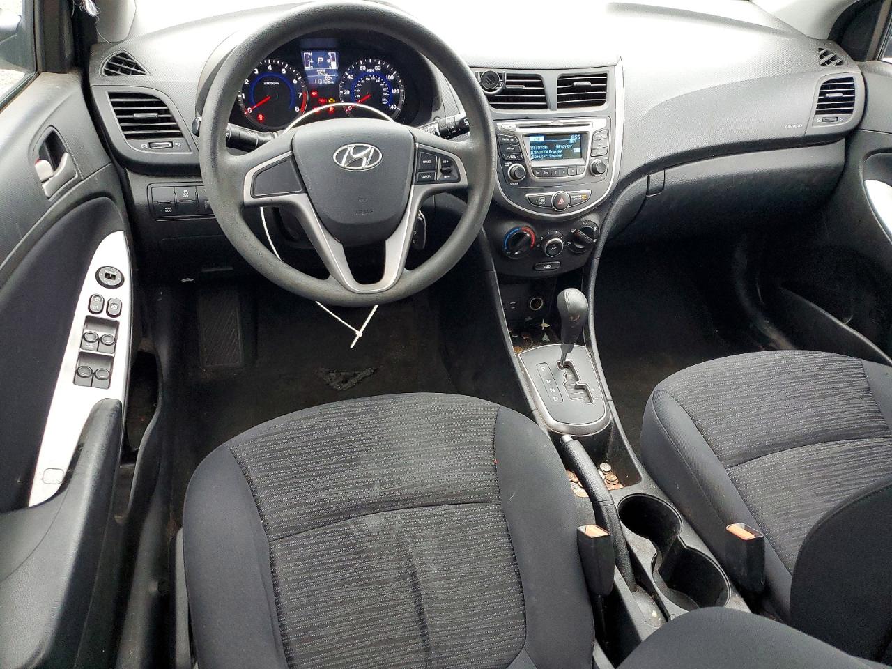 2017 HYUNDAI ACCENT SE photo 8
