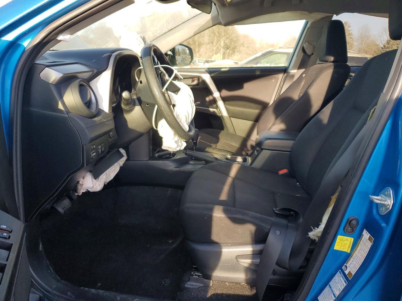 2018 TOYOTA RAV4 LE photo 13