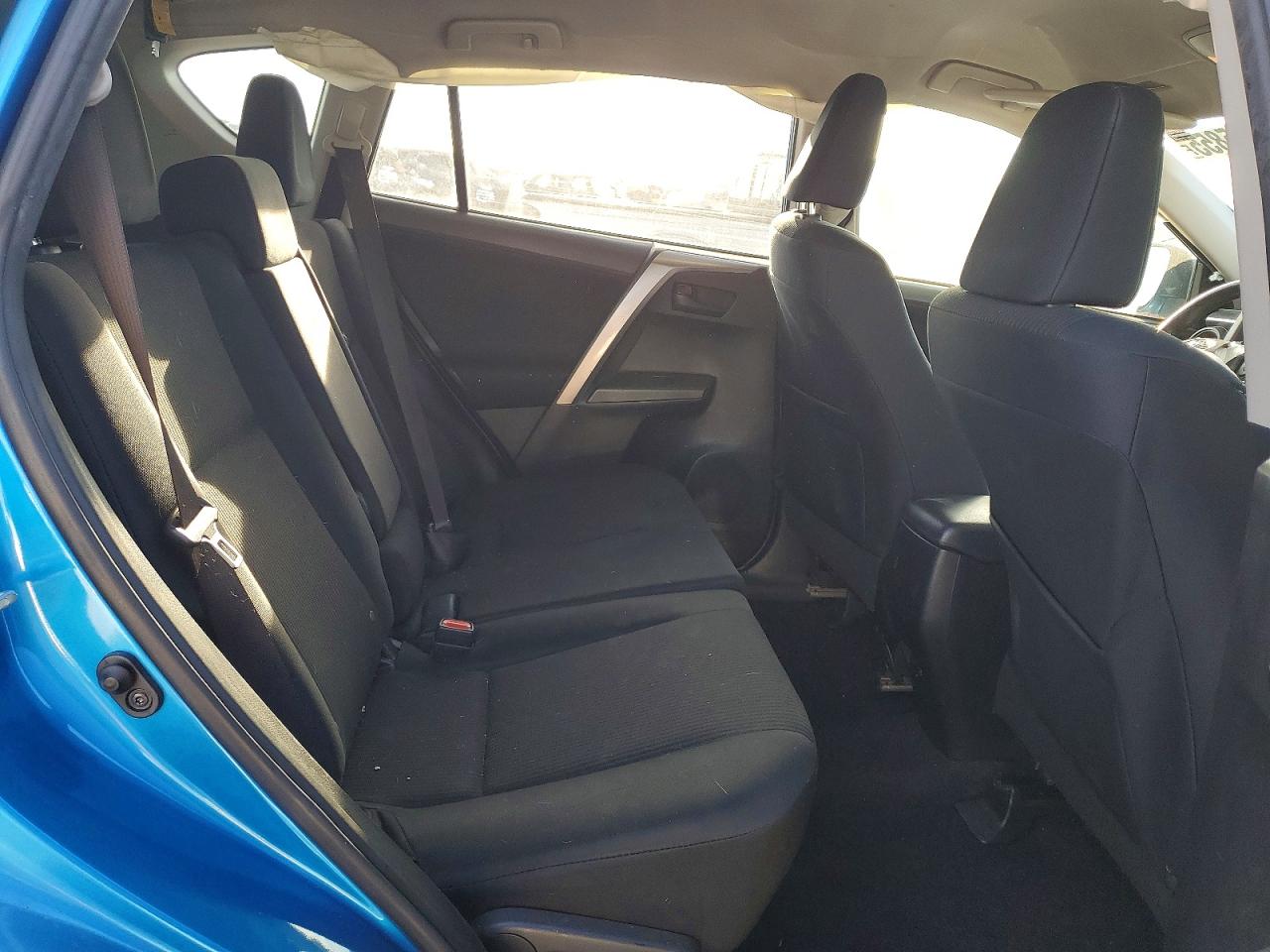 2018 TOYOTA RAV4 LE photo 21
