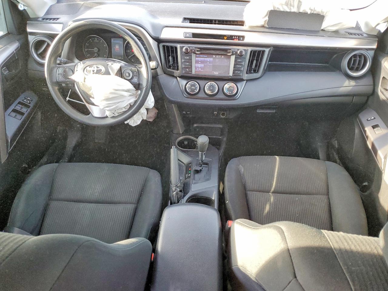 2018 TOYOTA RAV4 LE photo 15