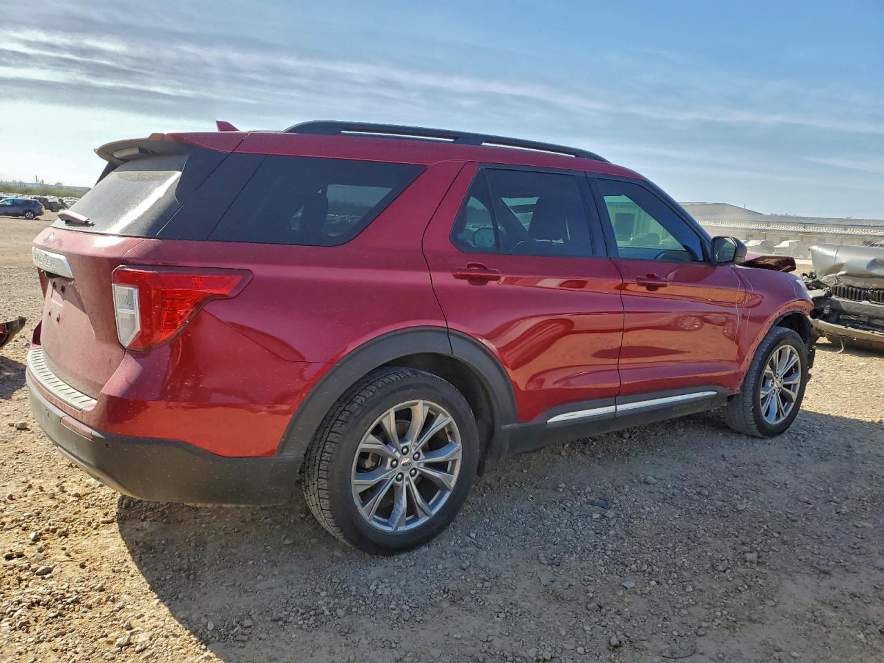 2020 FORD EXPLORER XLT photo 3