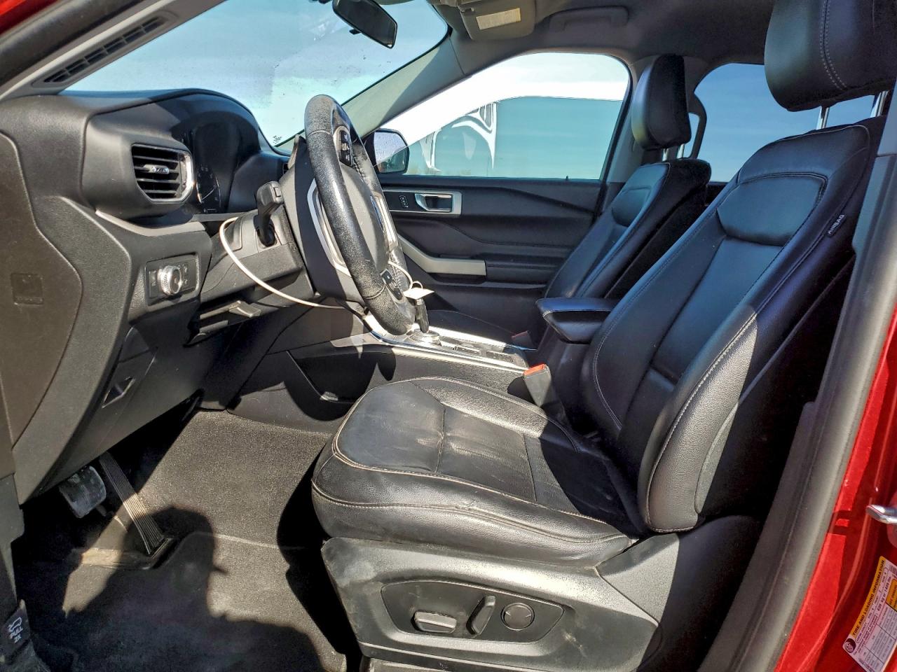 2020 FORD EXPLORER XLT photo 7
