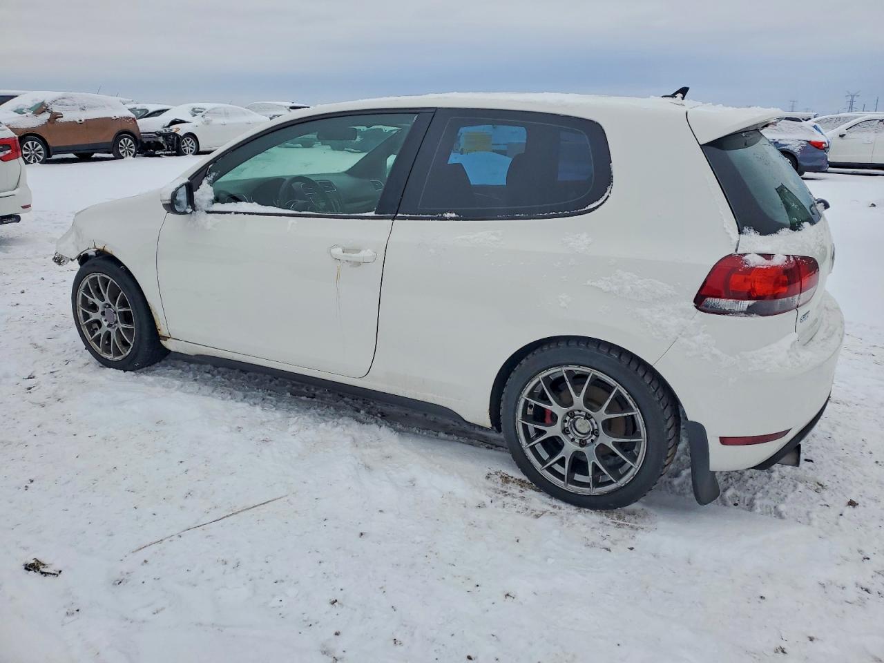2012 VOLKSWAGEN GTI photo 2
