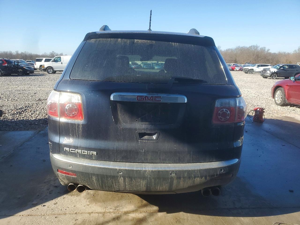 2011 GMC ACADIA SLE photo 6