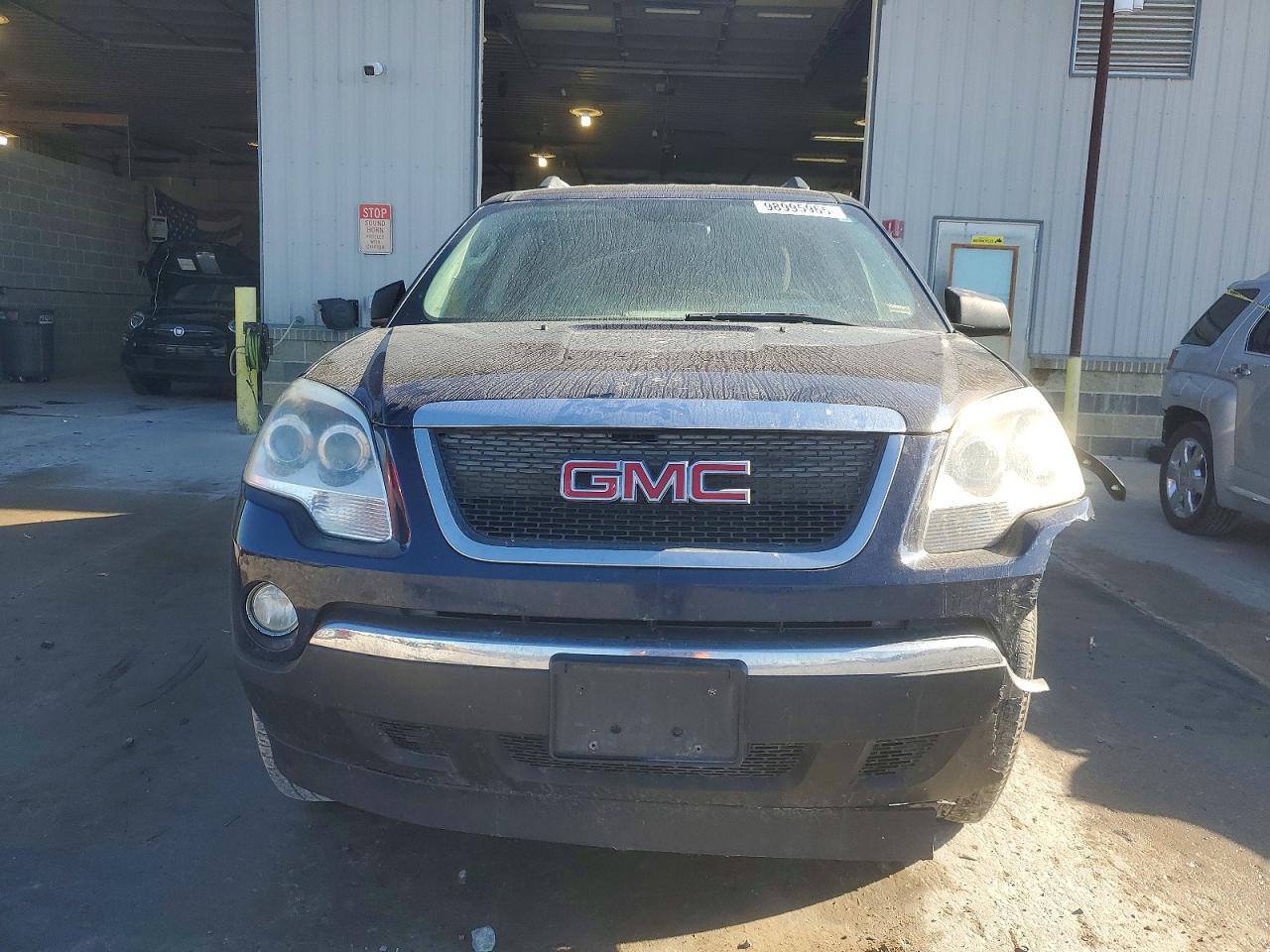 2011 GMC ACADIA SLE photo 5