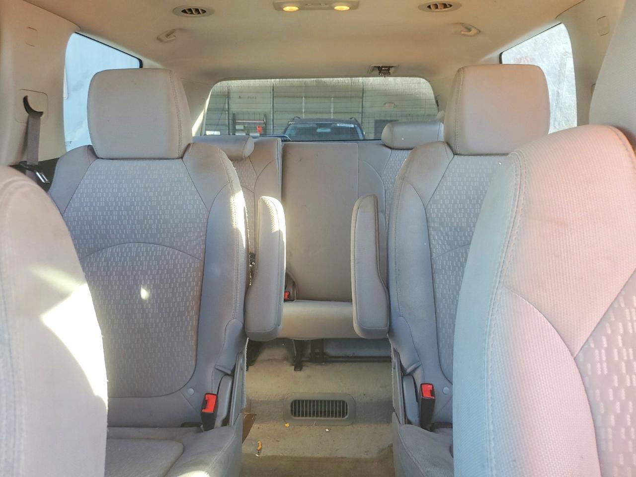 2011 GMC ACADIA SLE photo 10