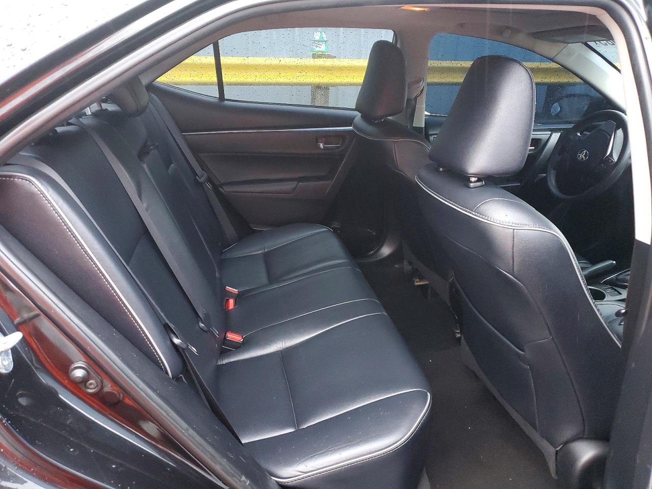 2015 TOYOTA COROLLA L photo 10