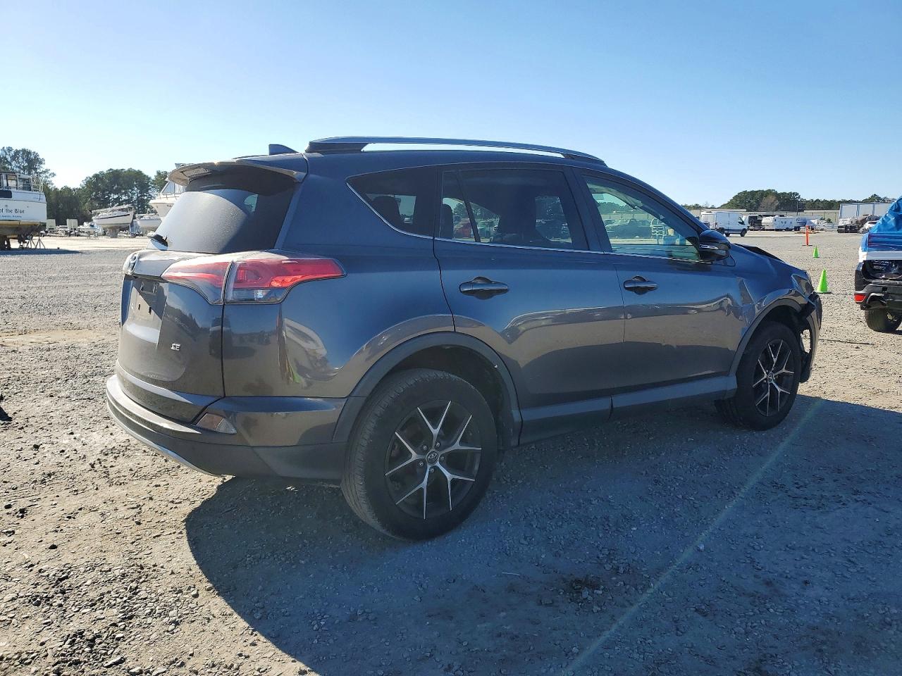 2018 TOYOTA RAV4 SE photo 5
