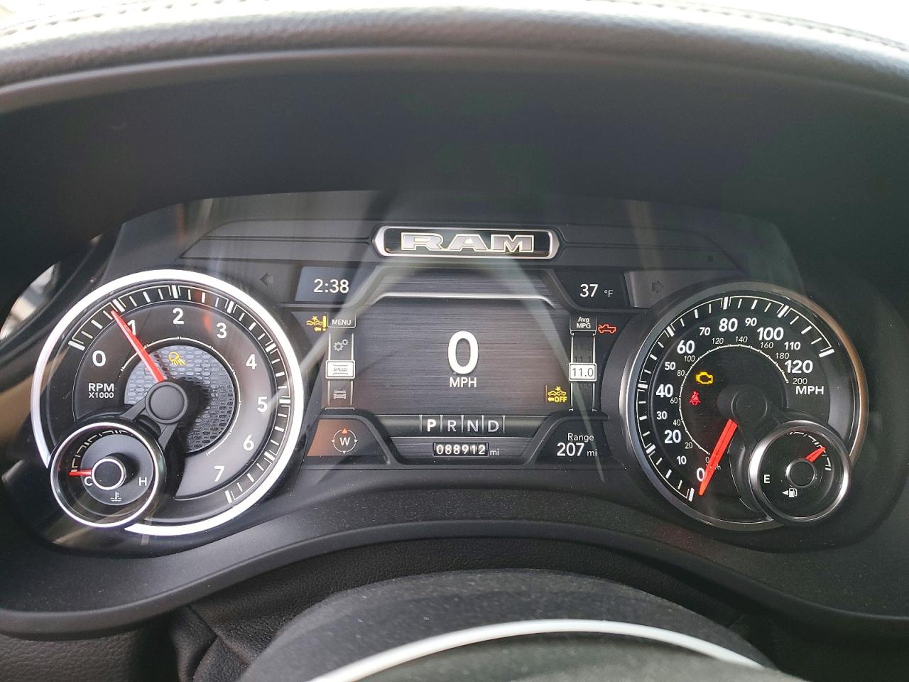 2019 RAM 1500 LARAMIE photo 9