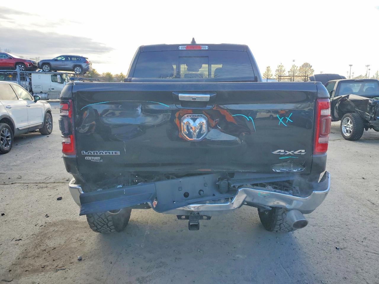 2019 RAM 1500 LARAMIE photo 6