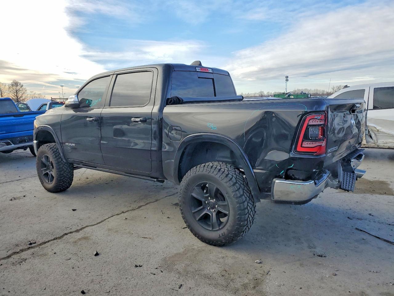 2019 RAM 1500 LARAMIE photo 2
