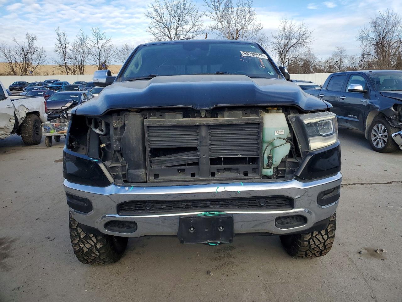 2019 RAM 1500 LARAMIE photo 5