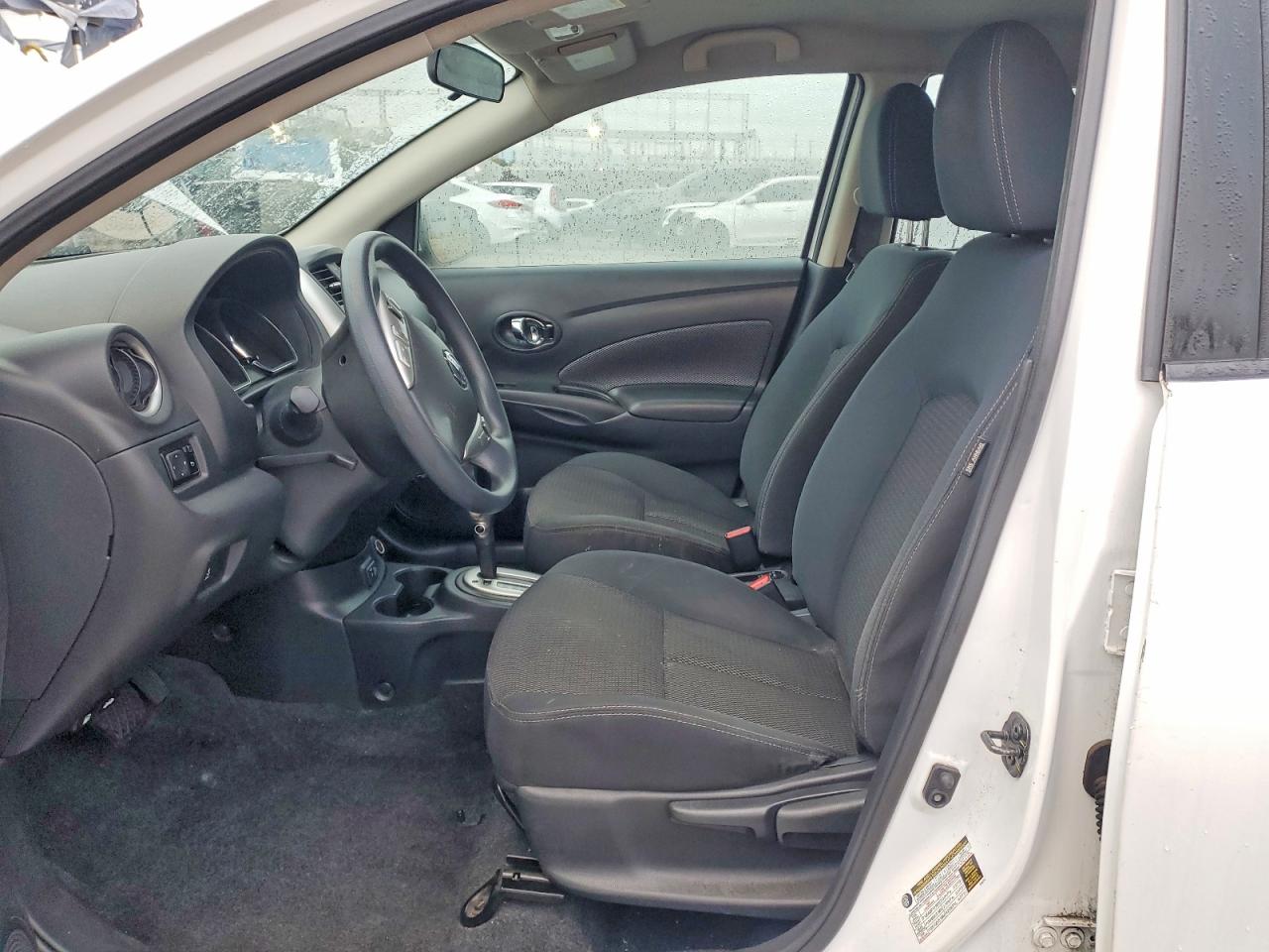 2019 NISSAN VERSA S photo 7