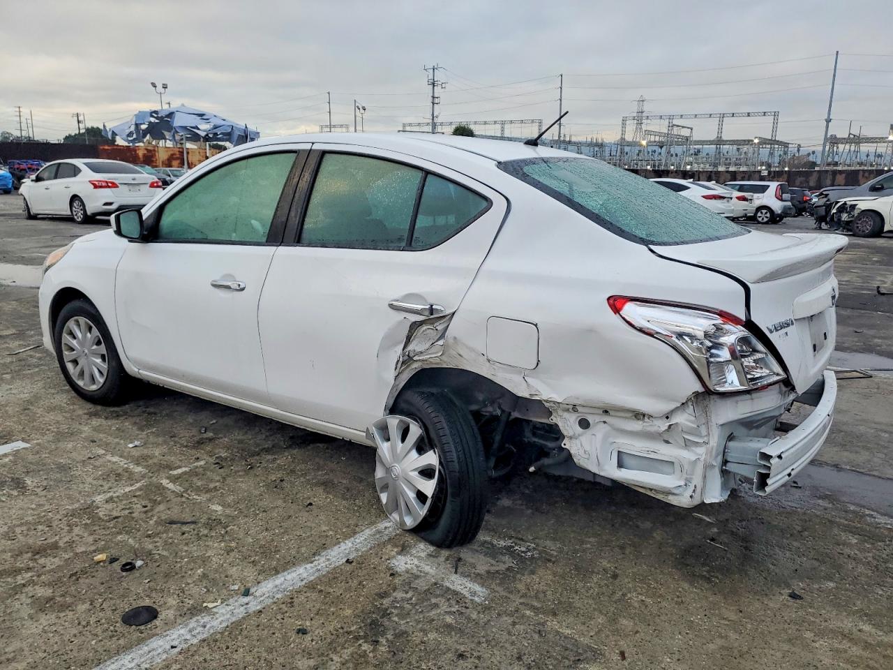 2019 NISSAN VERSA S photo 2