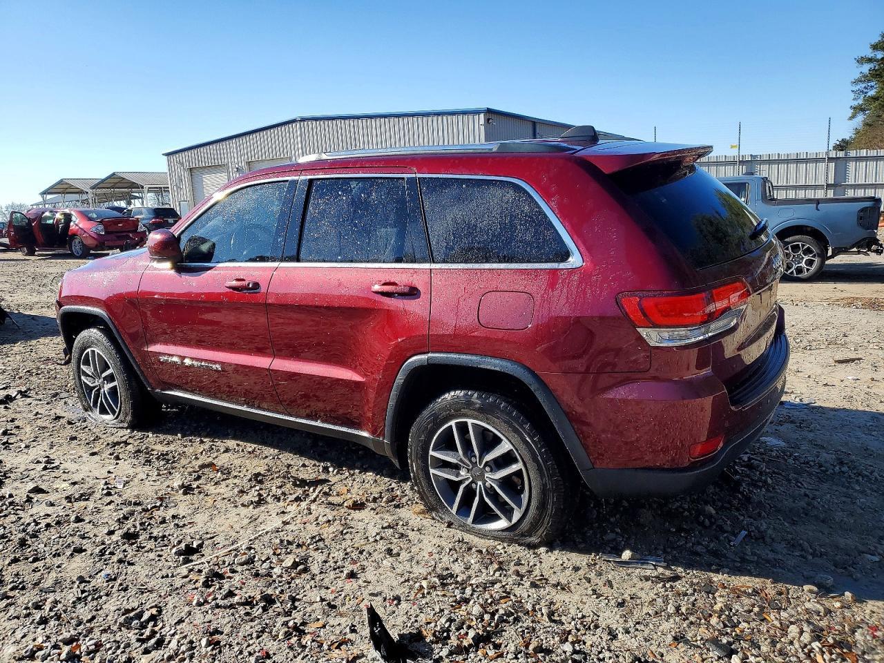 2020 JEEP GRAND CHEROKEE LAREDO photo 2