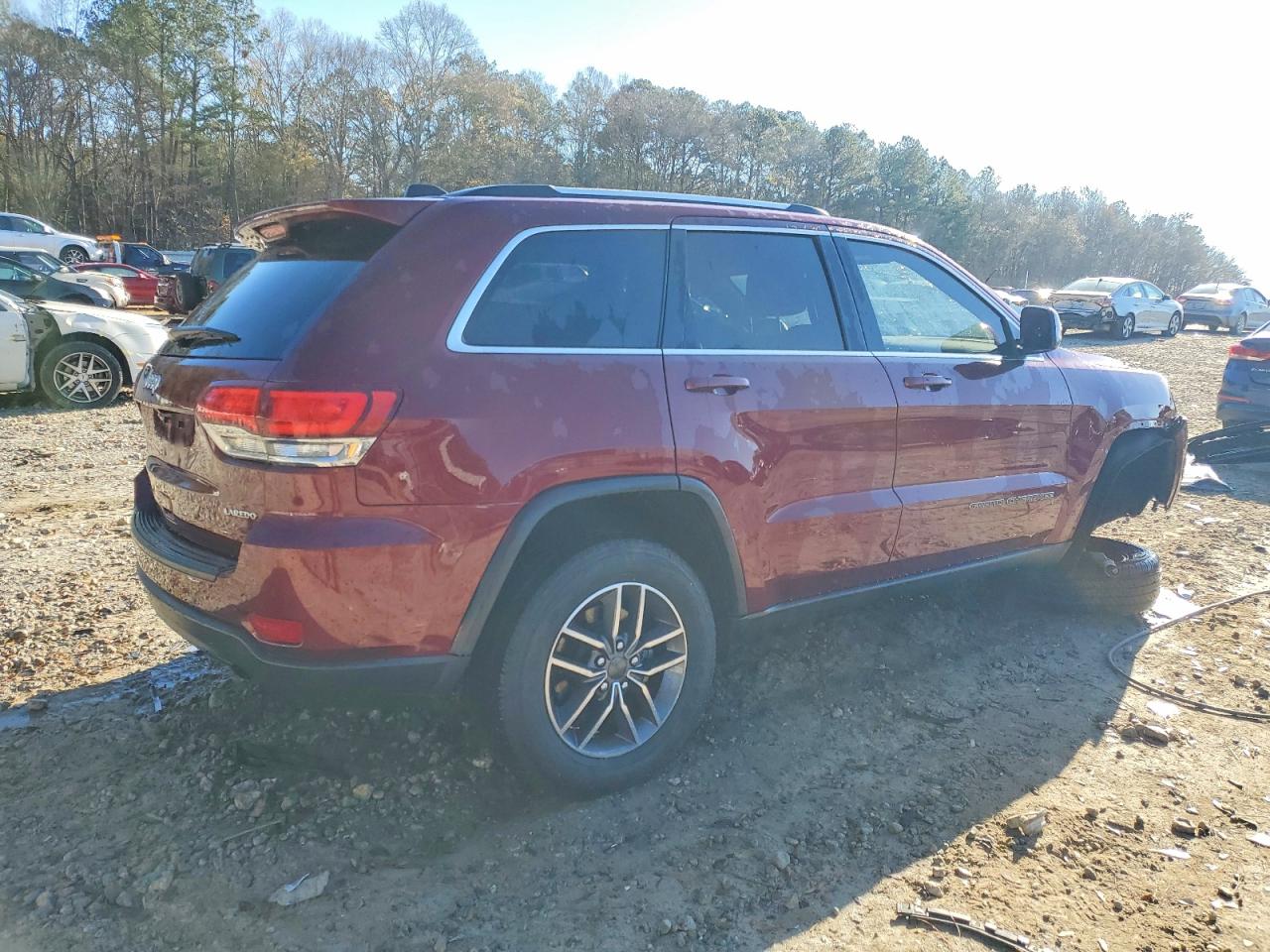 2020 JEEP GRAND CHEROKEE LAREDO photo 3