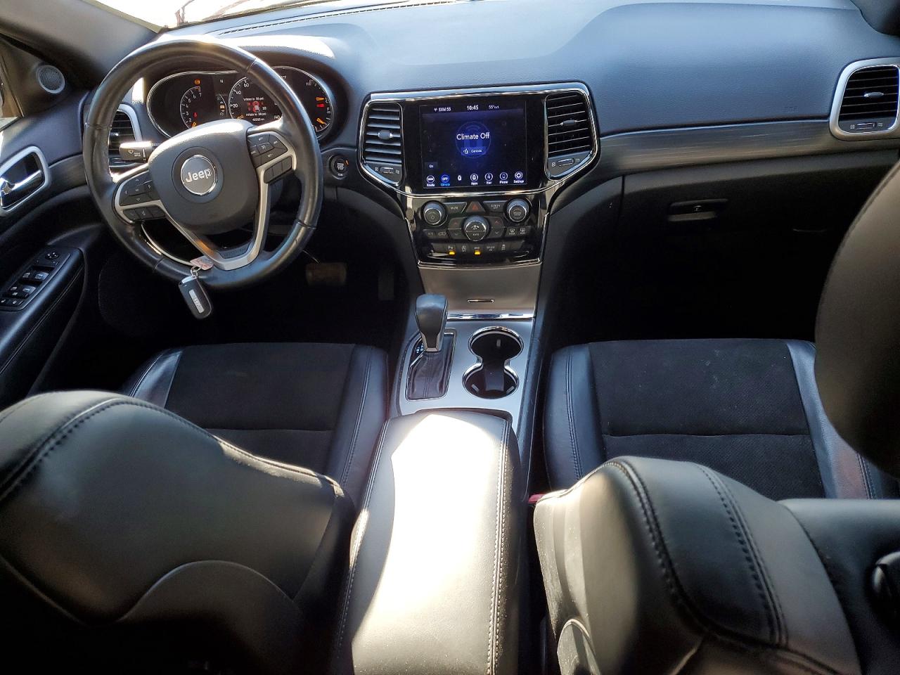 2020 JEEP GRAND CHEROKEE LAREDO photo 8