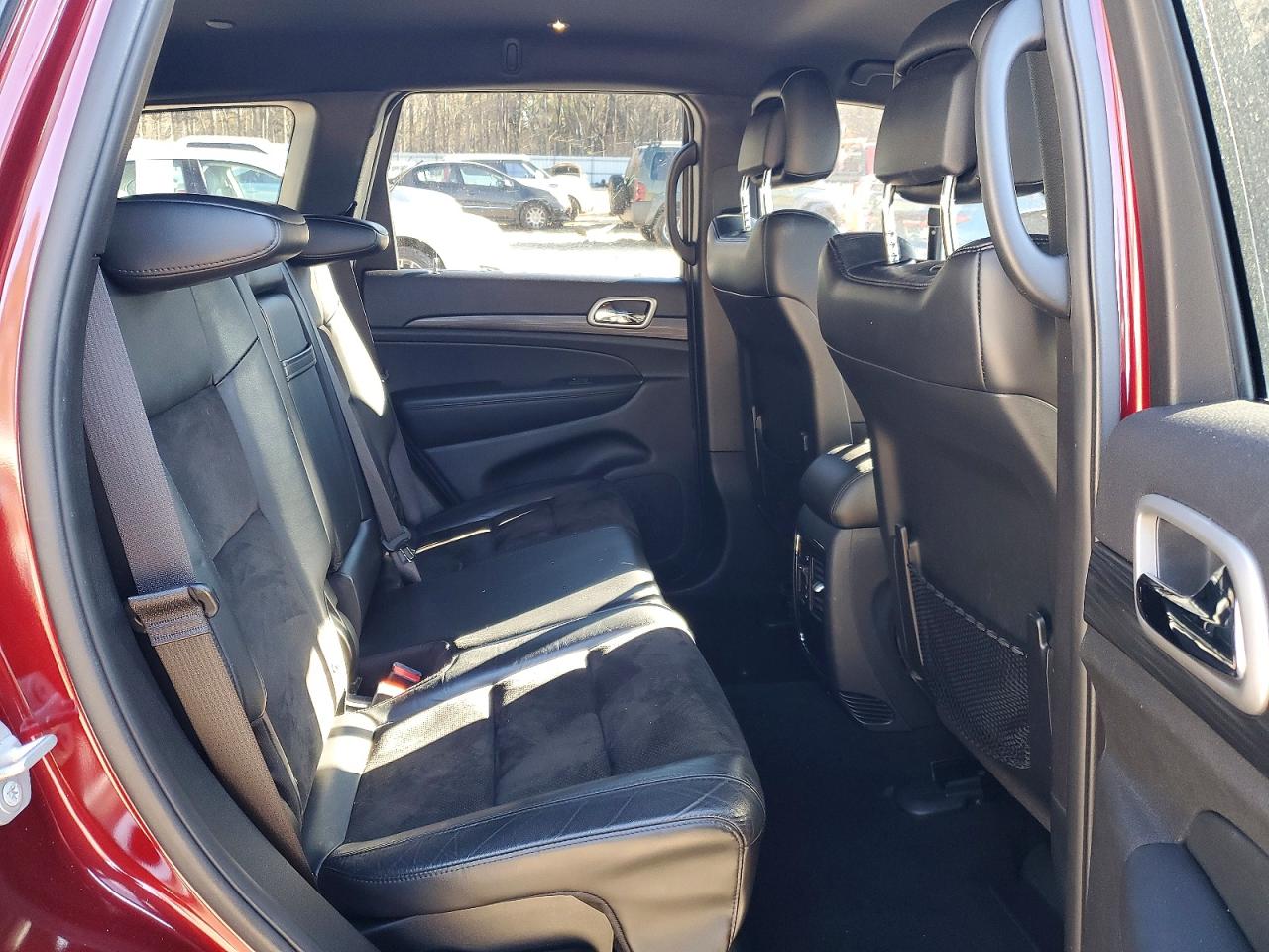 2020 JEEP GRAND CHEROKEE LAREDO photo 11
