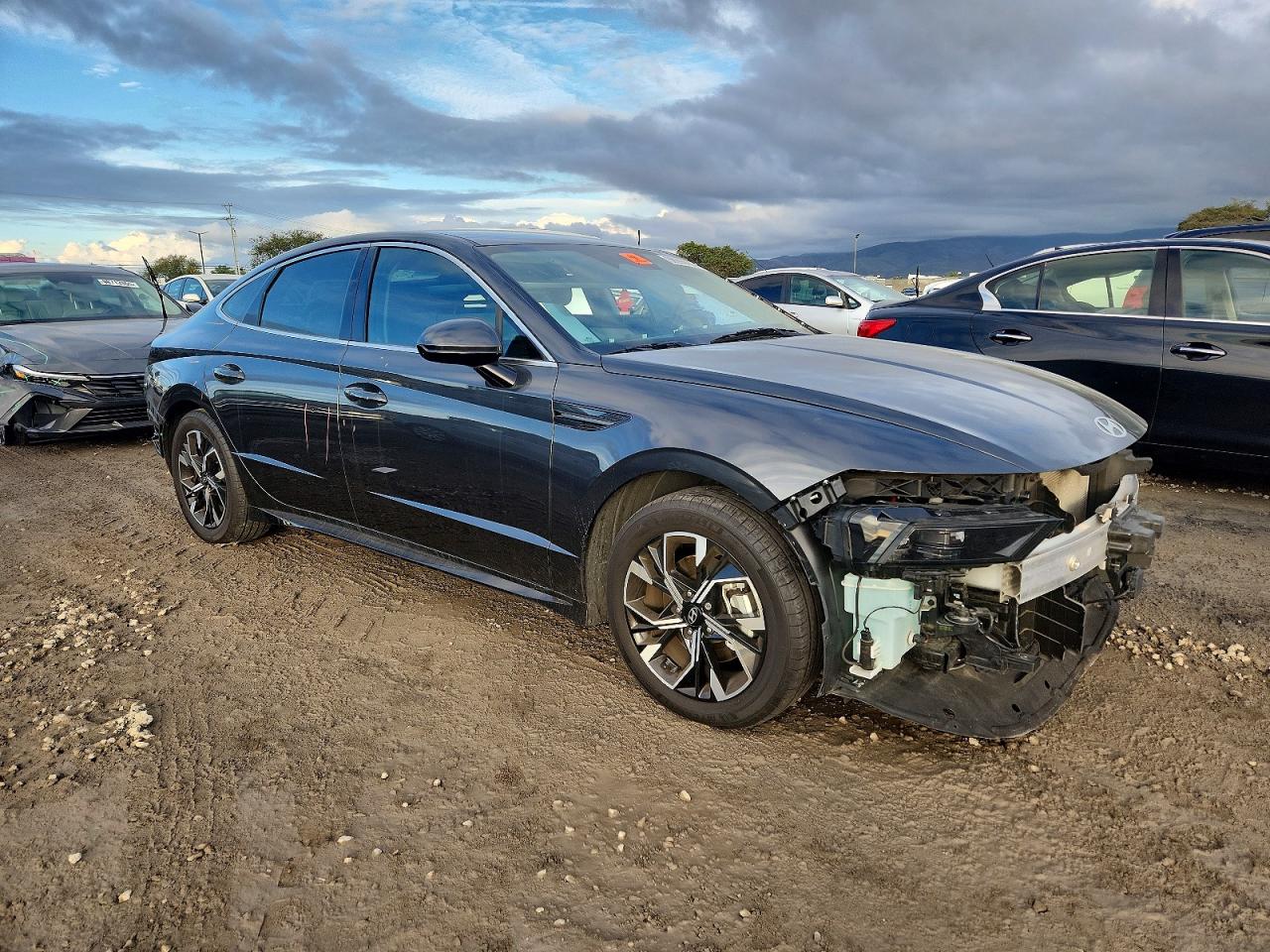 2024 HYUNDAI SONATA SEL photo 4