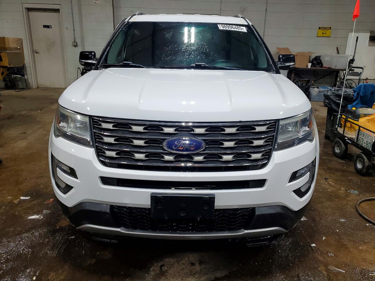2017 FORD EXPLORER XLT photo 9
