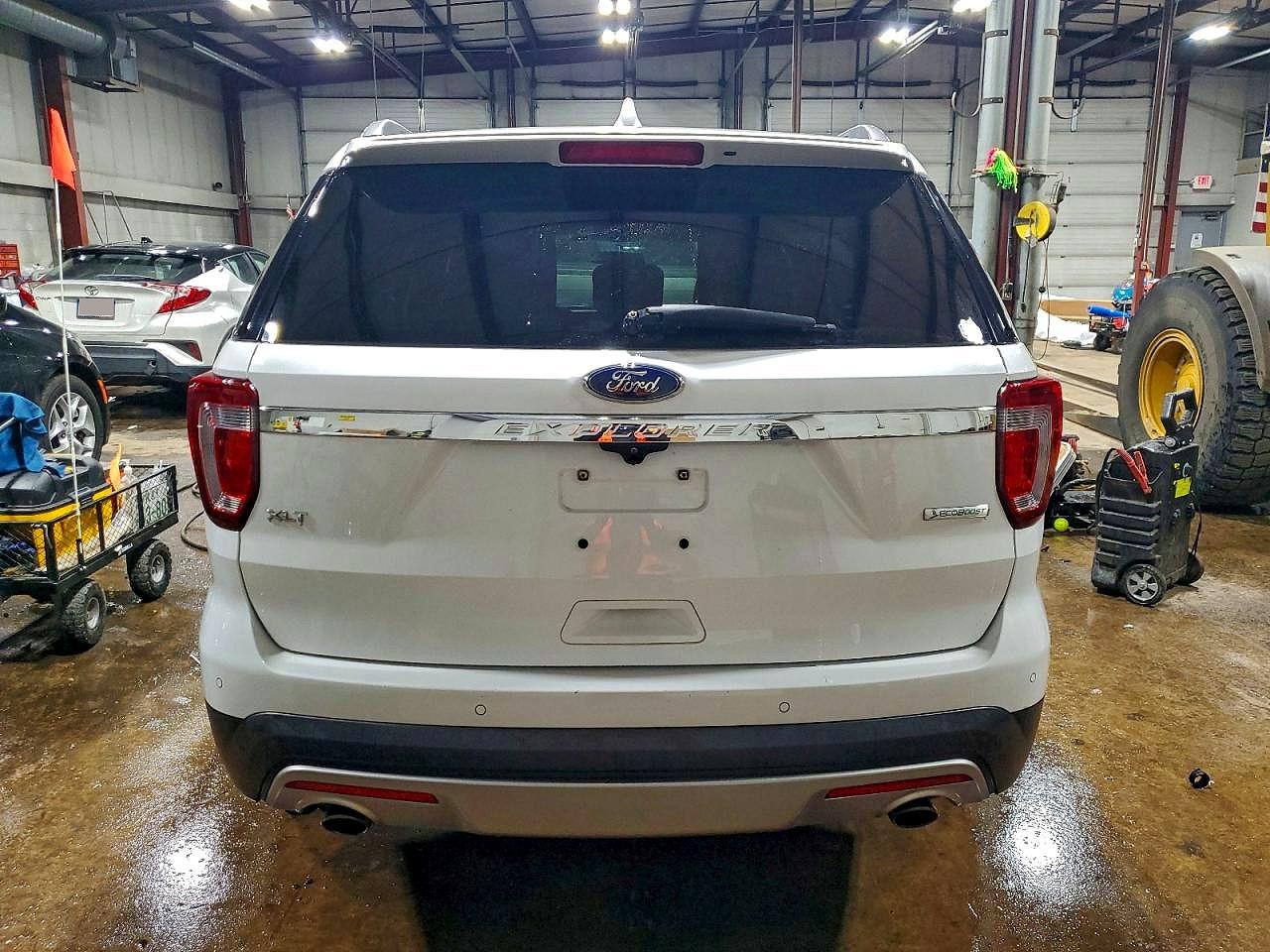 2017 FORD EXPLORER XLT photo 11