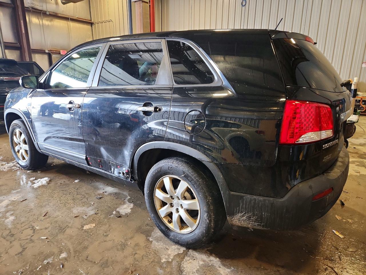 2011 KIA SORENTO photo 3