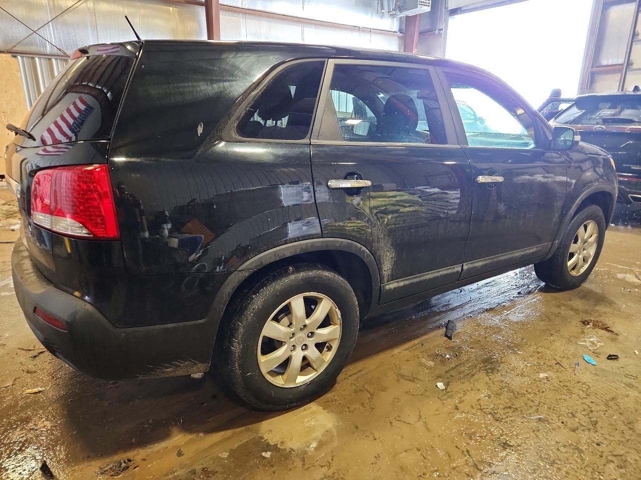 2011 KIA SORENTO photo 5