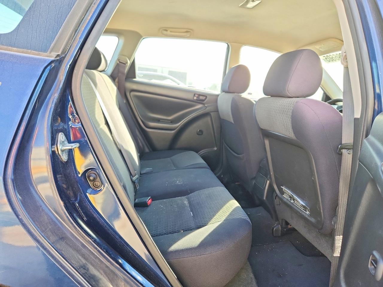 2006 TOYOTA COROLLA MATRIX XR photo 10