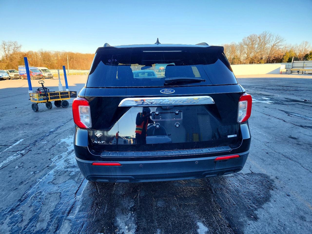 2020 FORD EXPLORER XLT photo 6