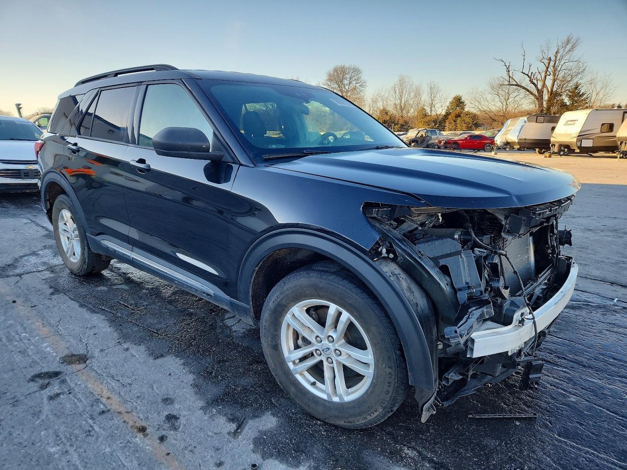 2020 FORD EXPLORER XLT photo 4