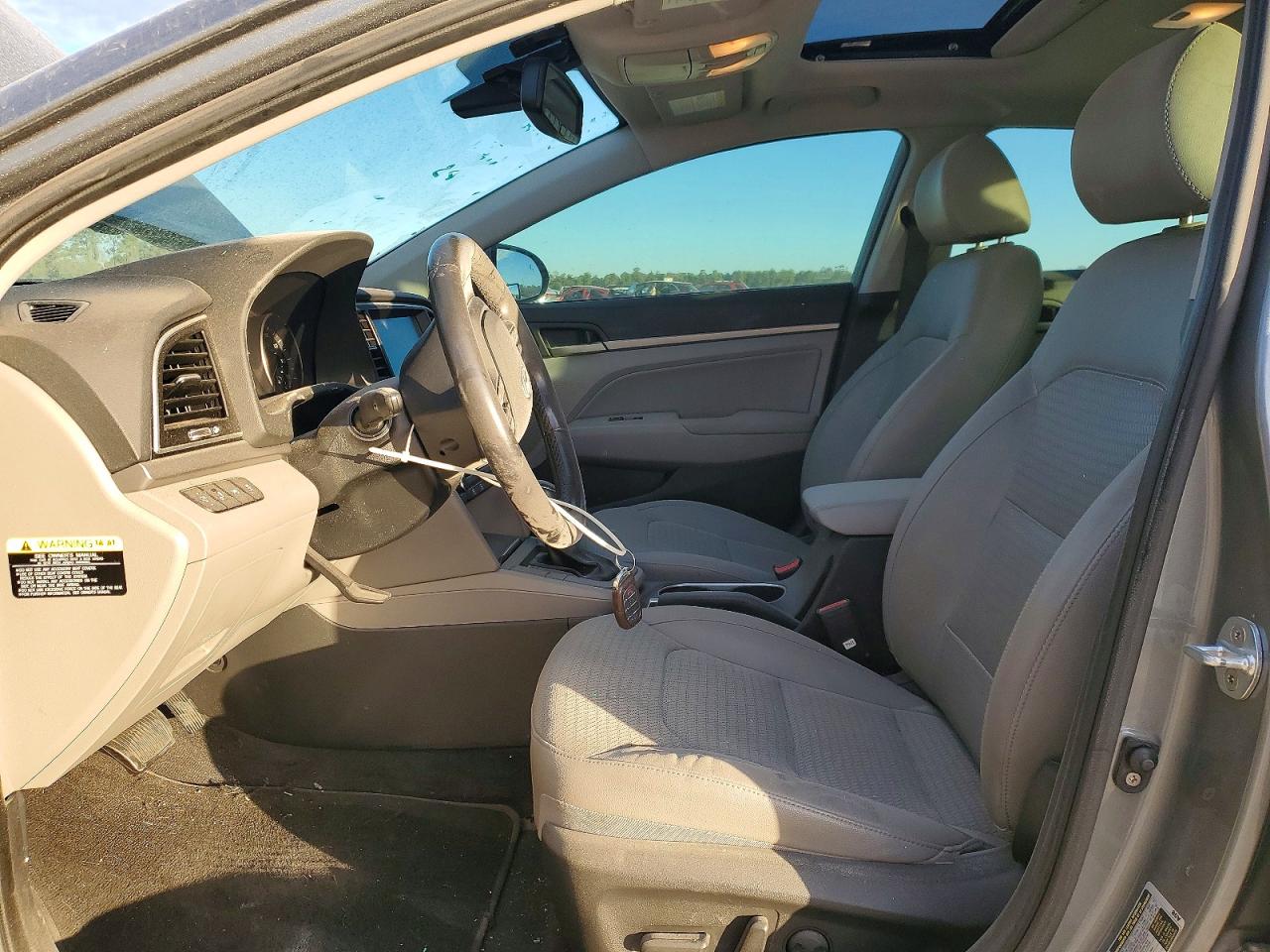 2017 HYUNDAI ELANTRA SE photo 7