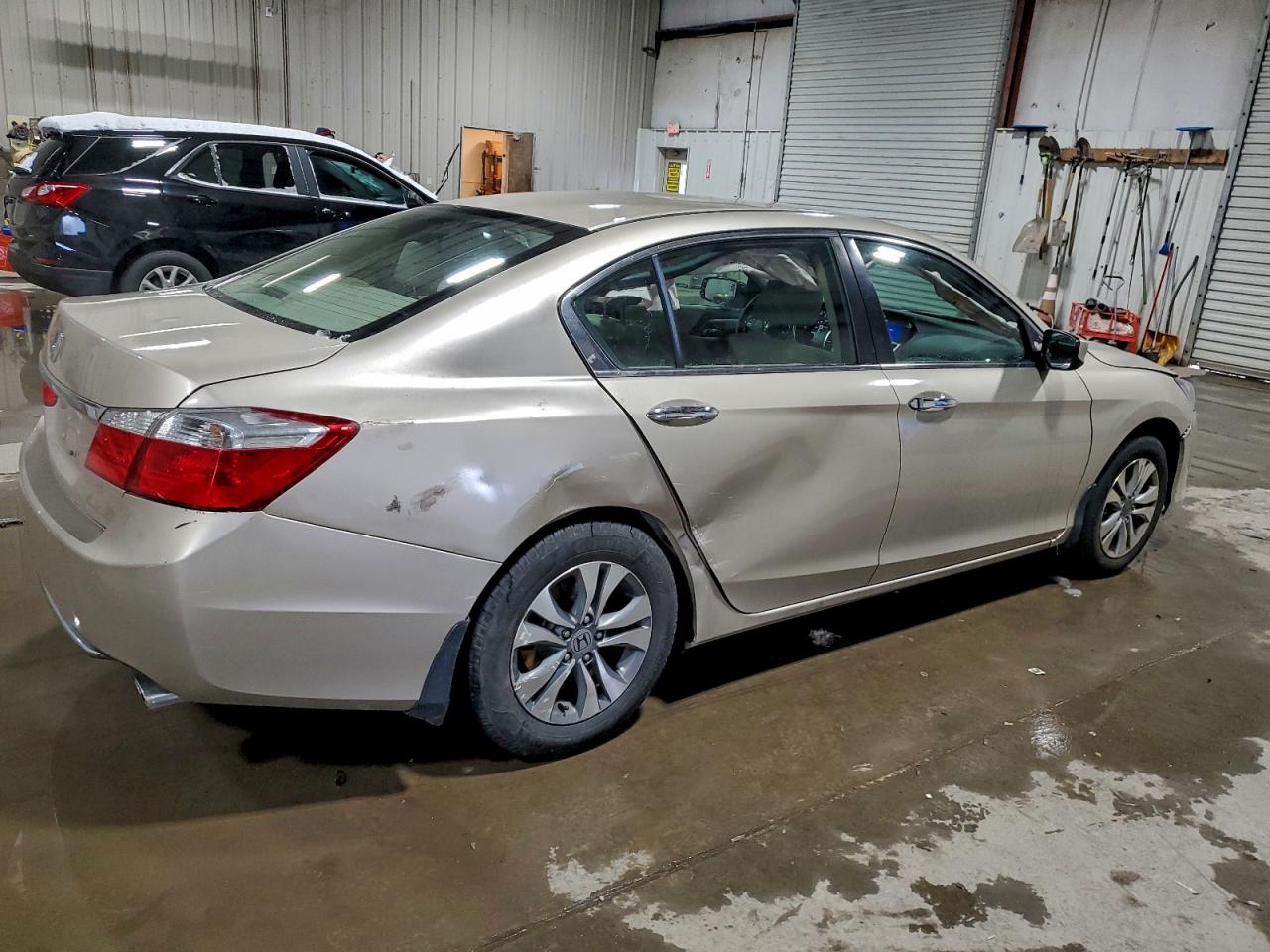 2015 HONDA ACCORD LX photo 5