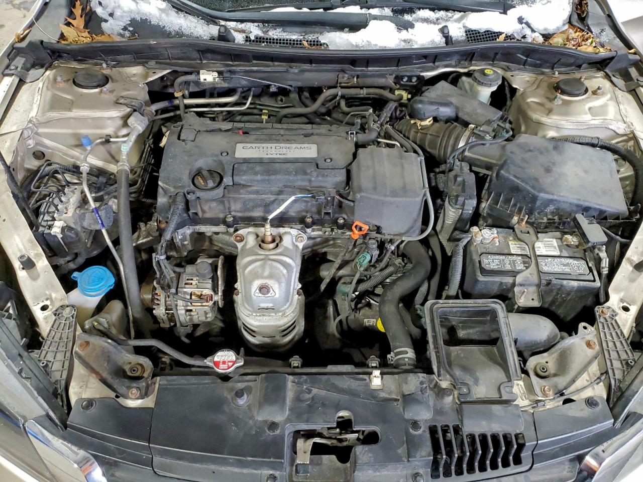 2015 HONDA ACCORD LX photo 21