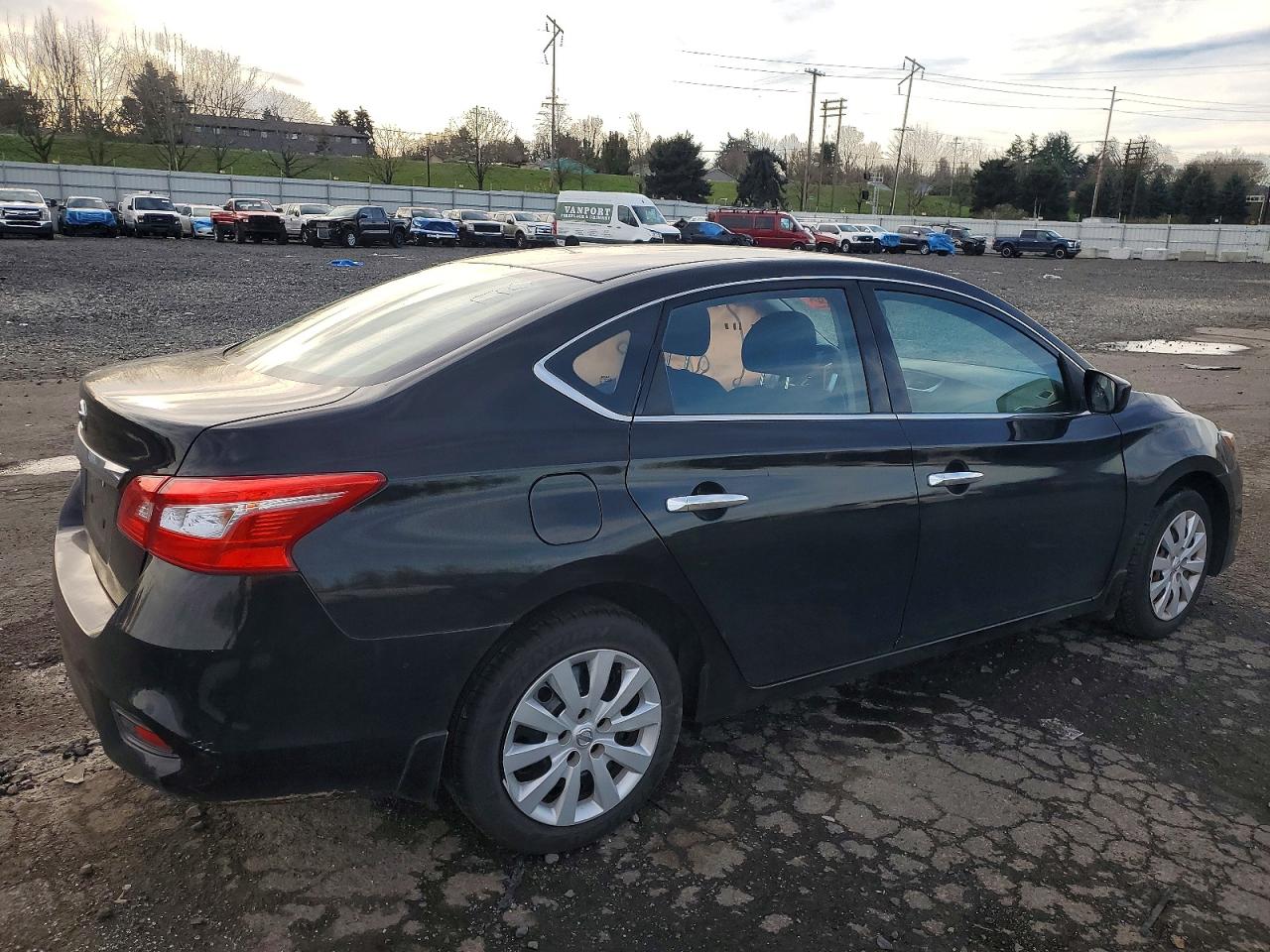 2017 NISSAN SENTRA S photo 3