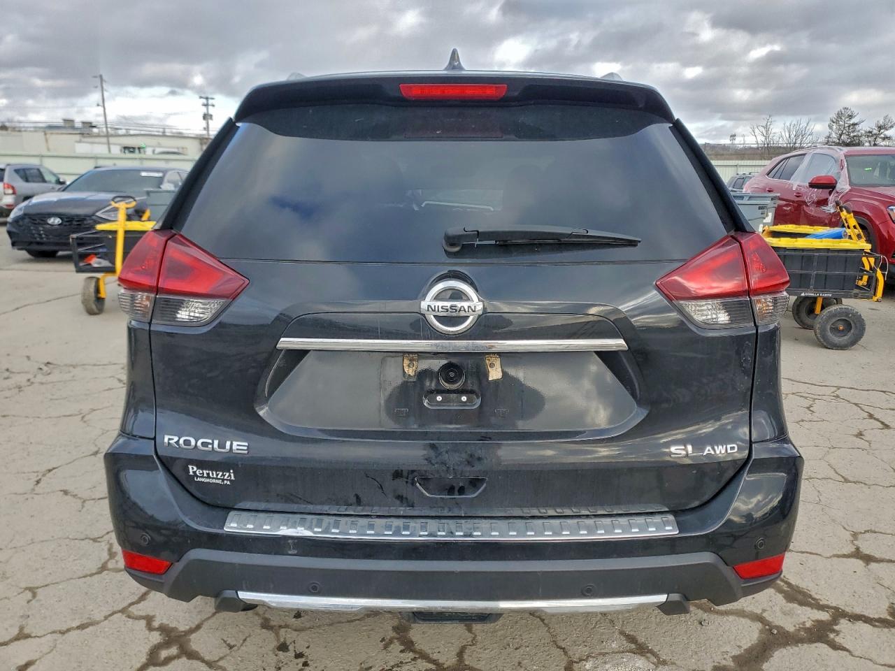 2019 NISSAN ROGUE S photo 6