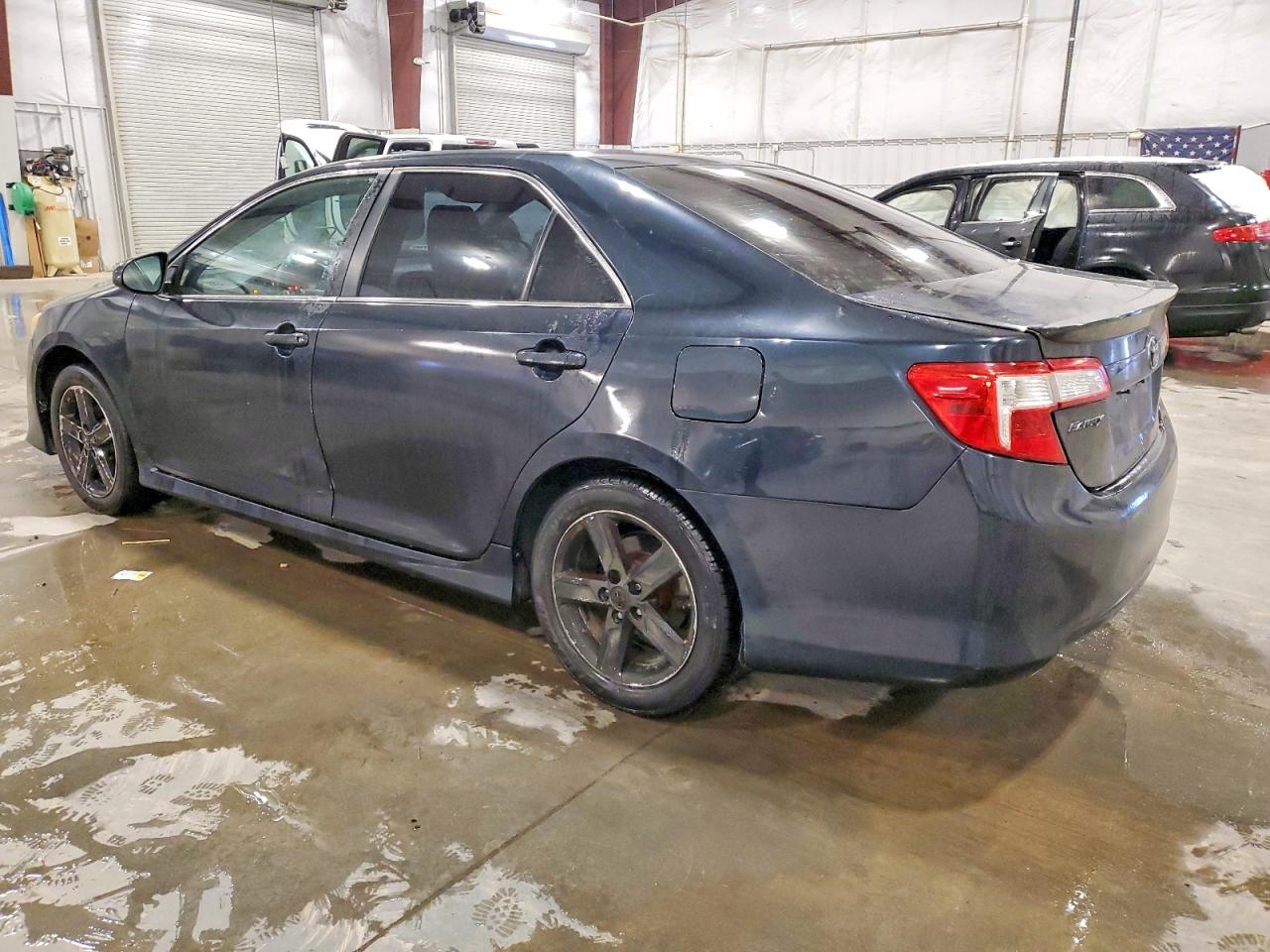 2012 TOYOTA CAMRY BASE photo 2