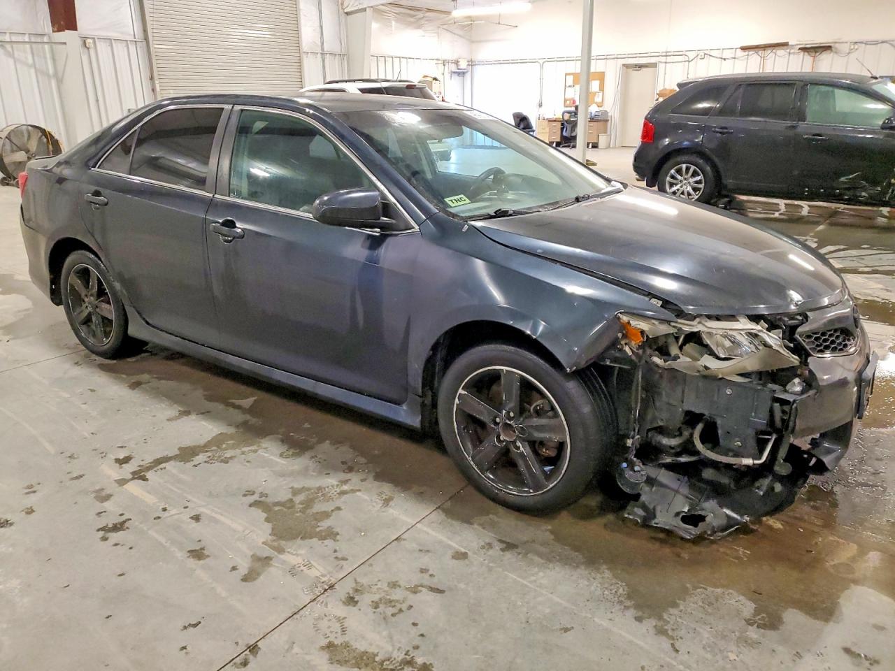 2012 TOYOTA CAMRY BASE photo 4