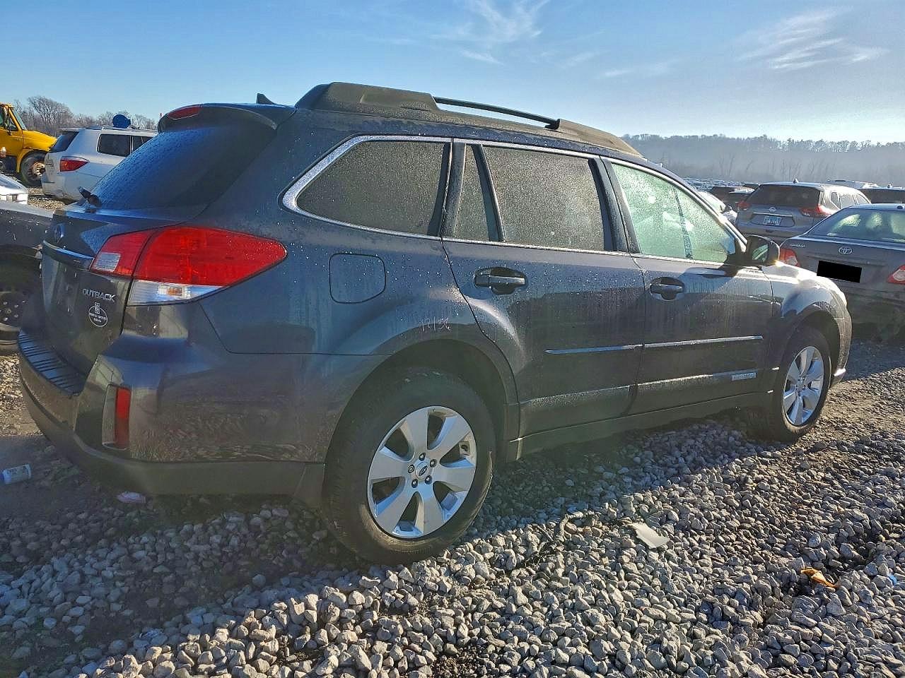 2011 SUBARU OUTBACK 2.5I LIMITED photo 3