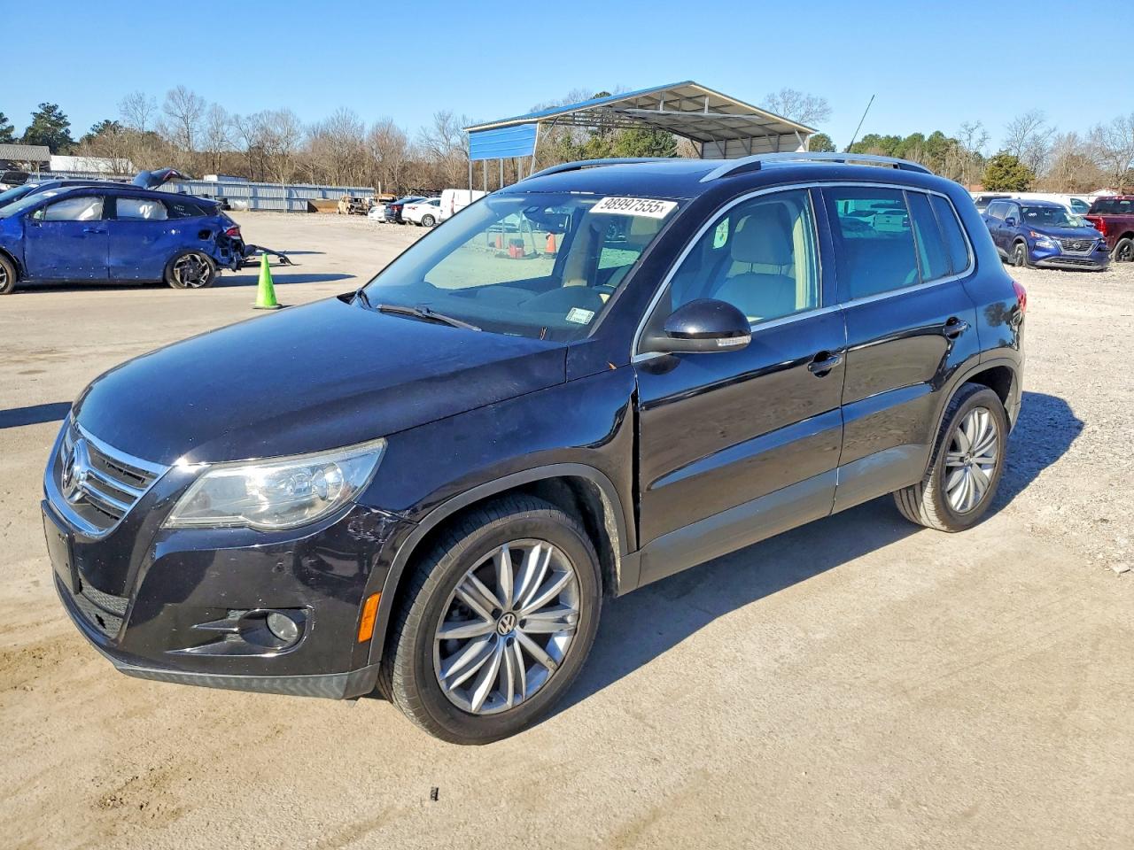 2011 VOLKSWAGEN TIGUAN
