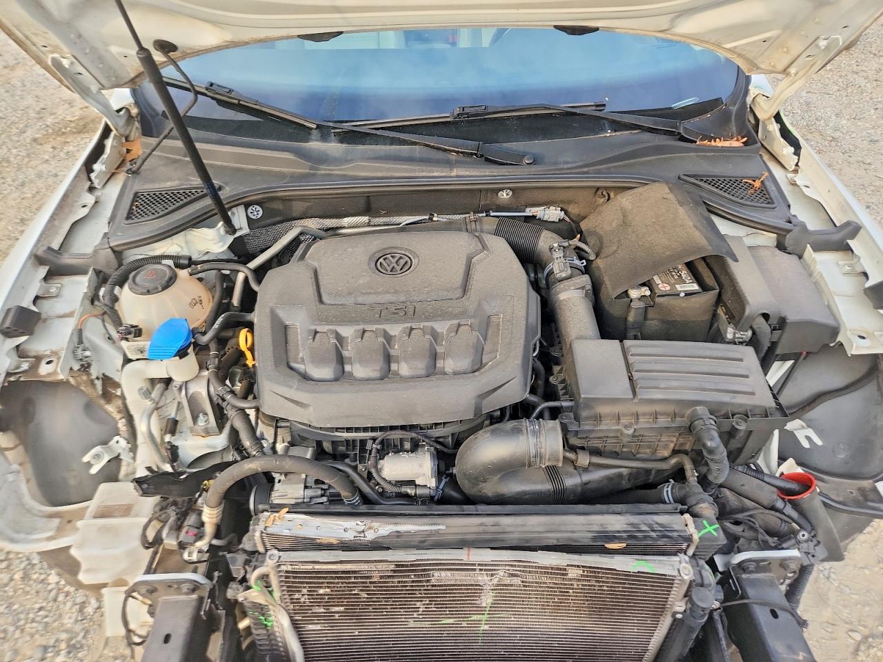 2018 VOLKSWAGEN PASSAT S photo 11