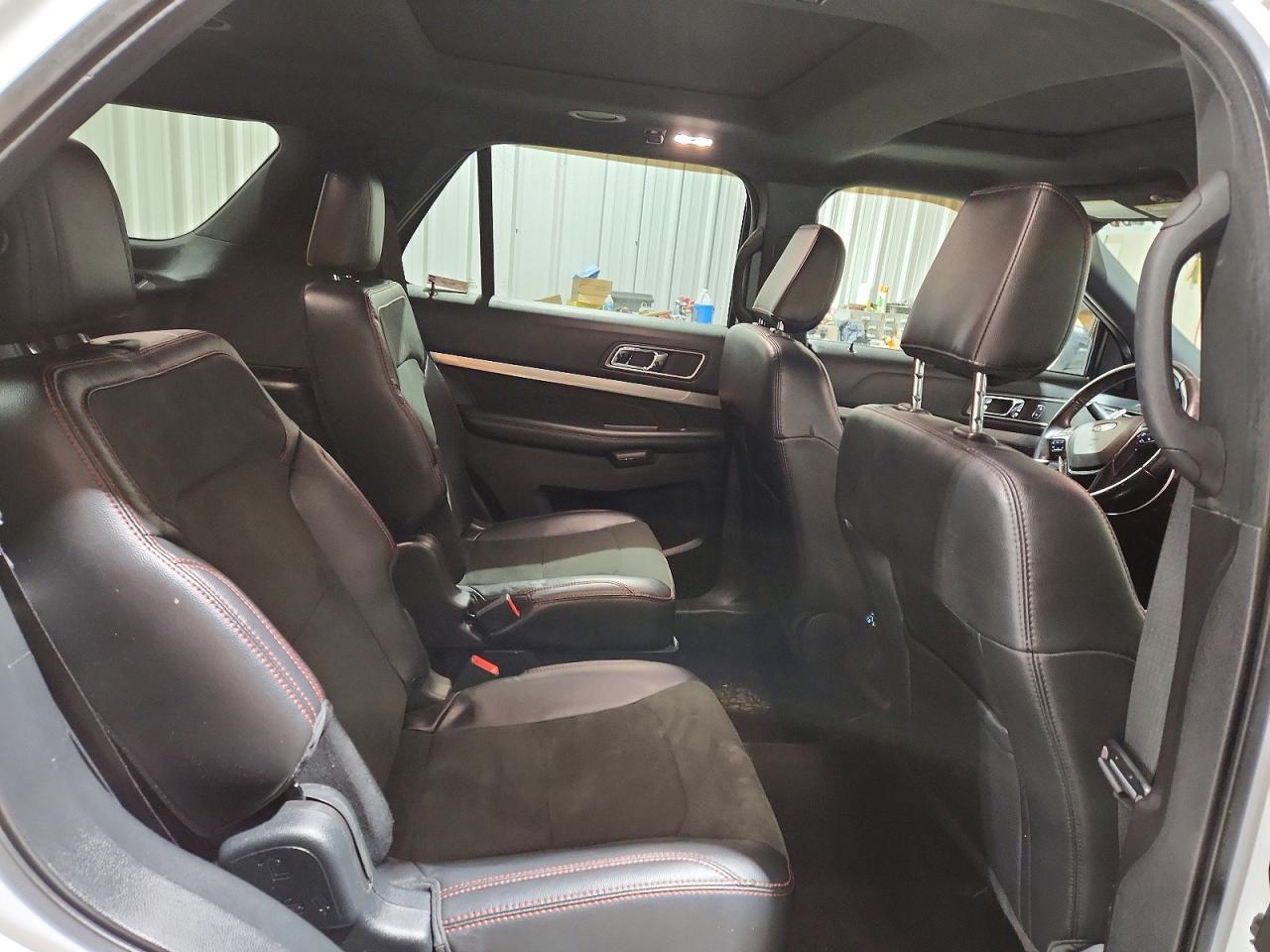 2019 FORD EXPLORER XLT photo 11