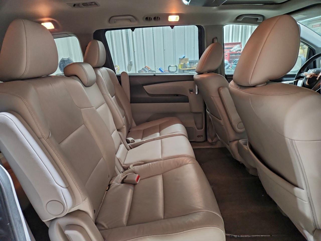 2016 HONDA ODYSSEY EXL photo 11