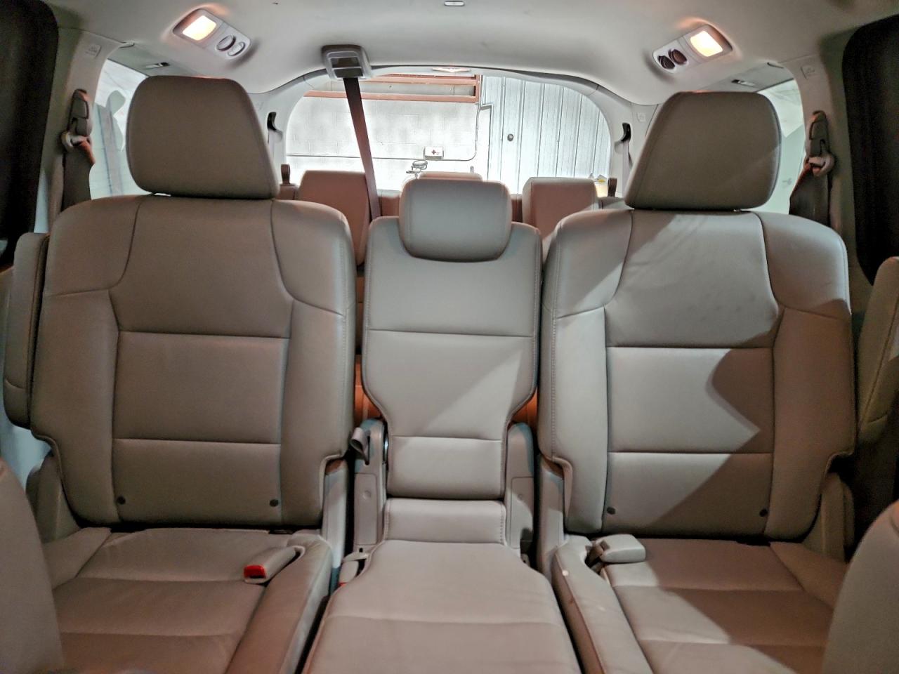 2016 HONDA ODYSSEY EXL photo 10