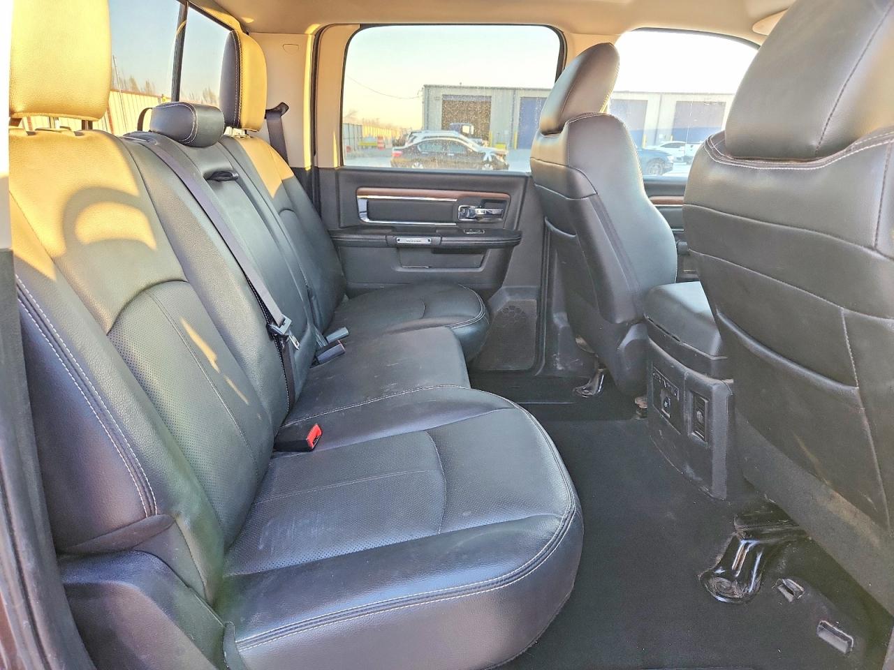 2018 RAM 3500 LARAMIE photo 19