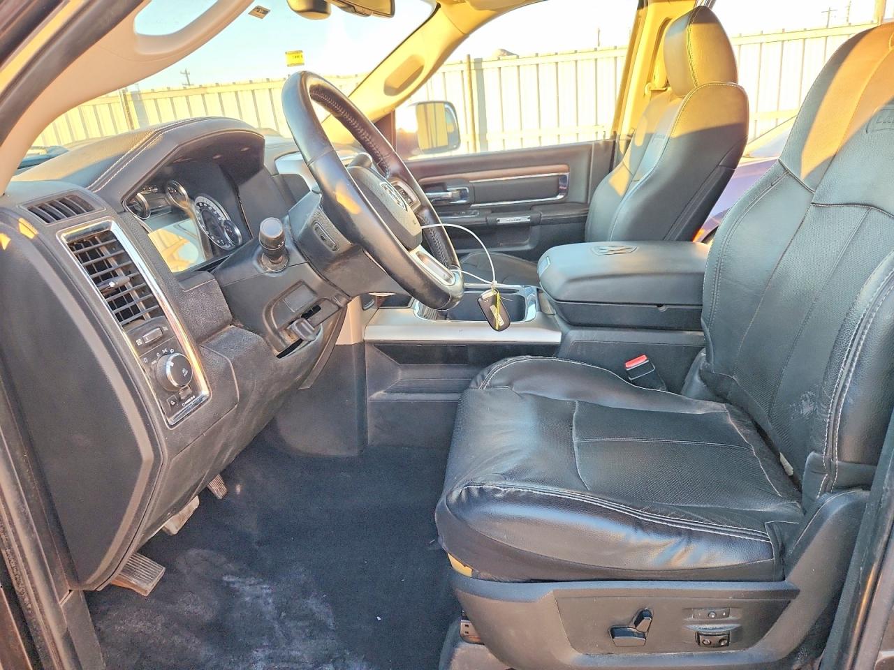2018 RAM 3500 LARAMIE photo 13