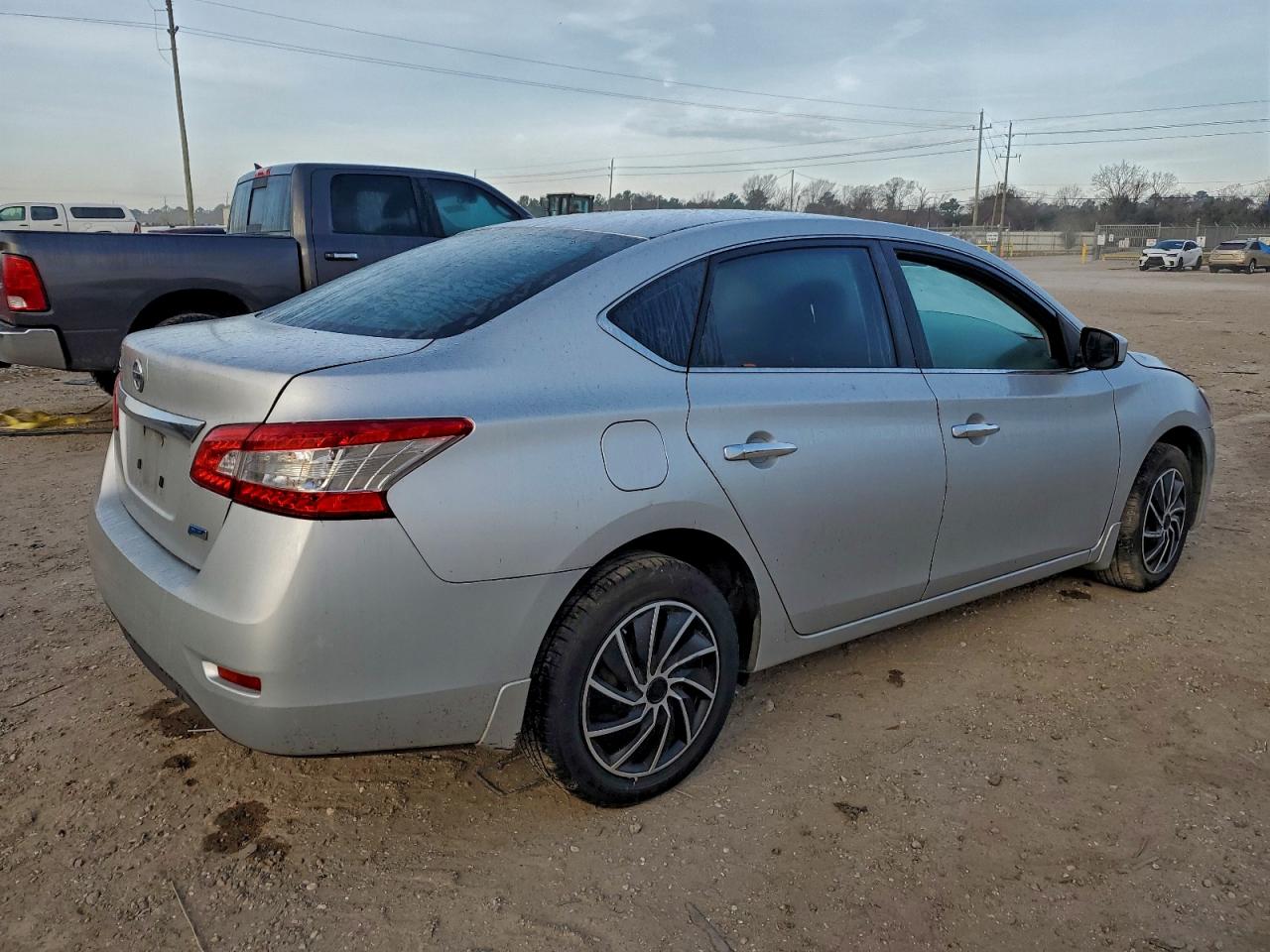 2014 NISSAN SENTRA S photo 3