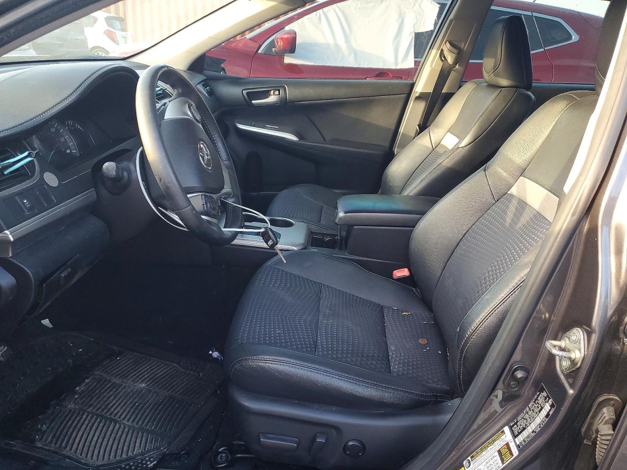 2014 TOYOTA CAMRY L photo 7