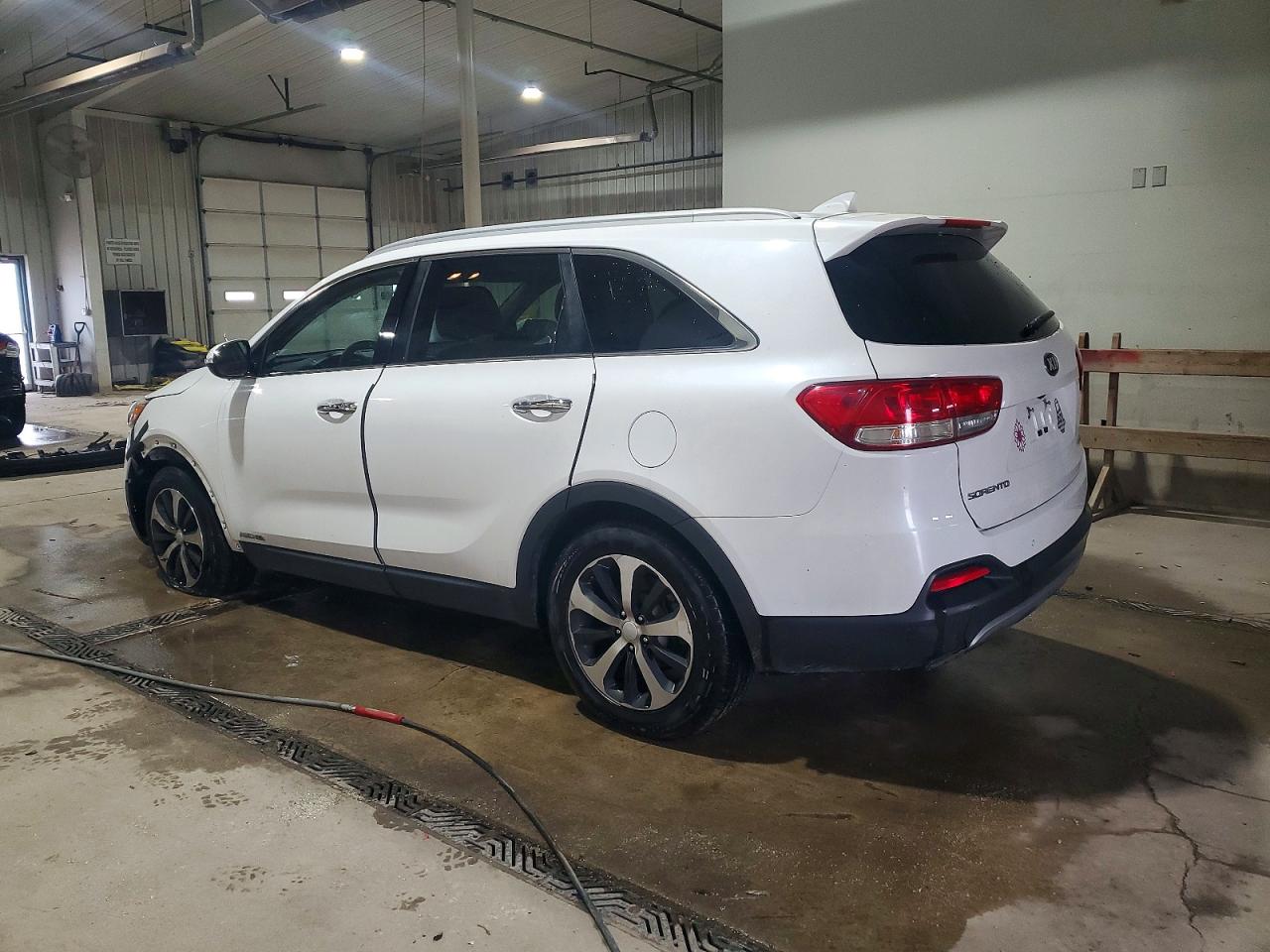 2016 KIA SORENTO EX photo 2
